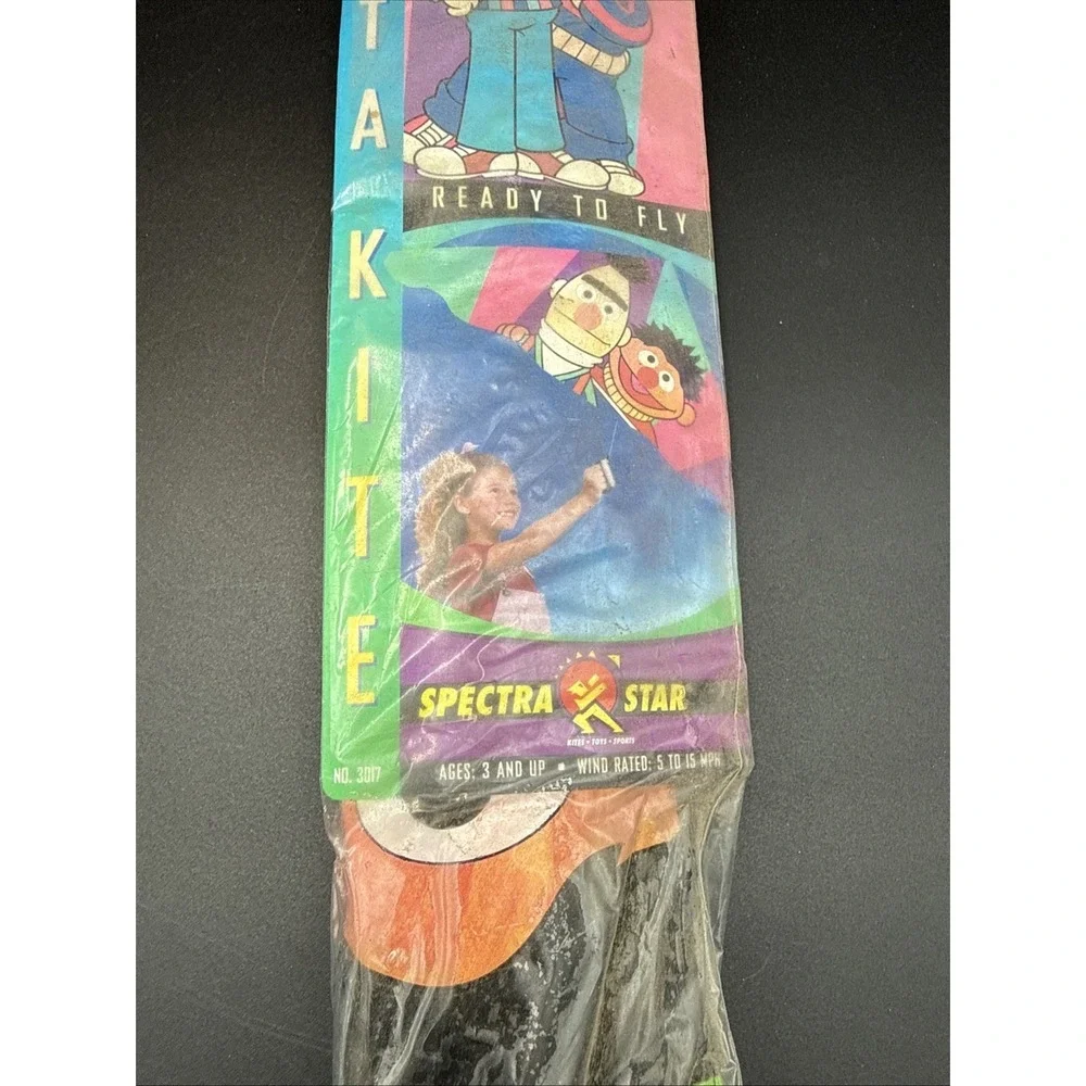 Sesame Street Delta Kite Spectra Star 42